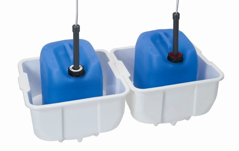 Swimtec/Meiblue (Aquaconsulting) Lekbak Voor Bus Chloor - PH (stukprijs) 3 Swimtec/Meiblue (Aquaconsulting) Lekbak Voor Bus Chloor - PH (stukprijs)